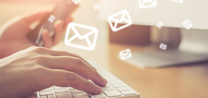 hr emailing employee newsletter